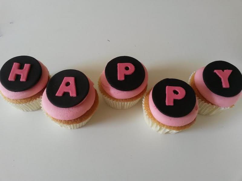 Fondant Word cupcakes