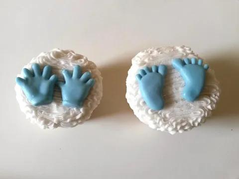 Hands and Feet cupcakes