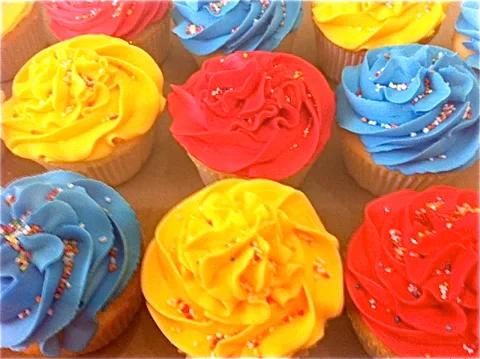 Bright Sprinkle Cupcakes