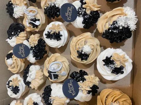 Elegant cupcakes