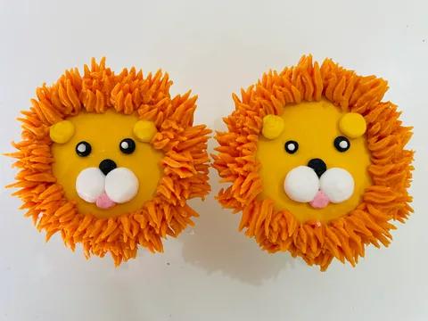 Lion cupcakes