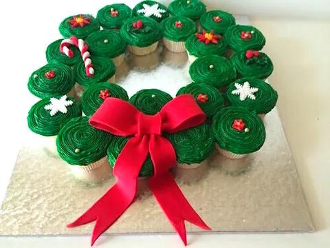 Christmas  Cupcake wreath
