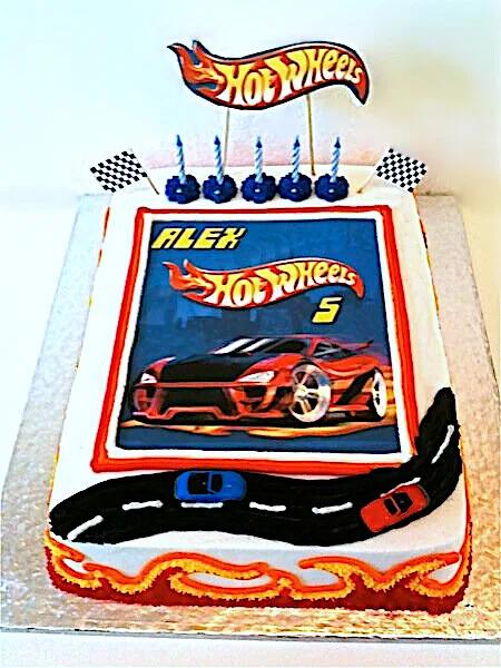 Hot Wheels photo cake
