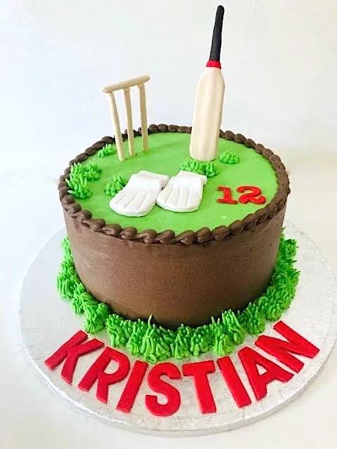 Round Cricket cake